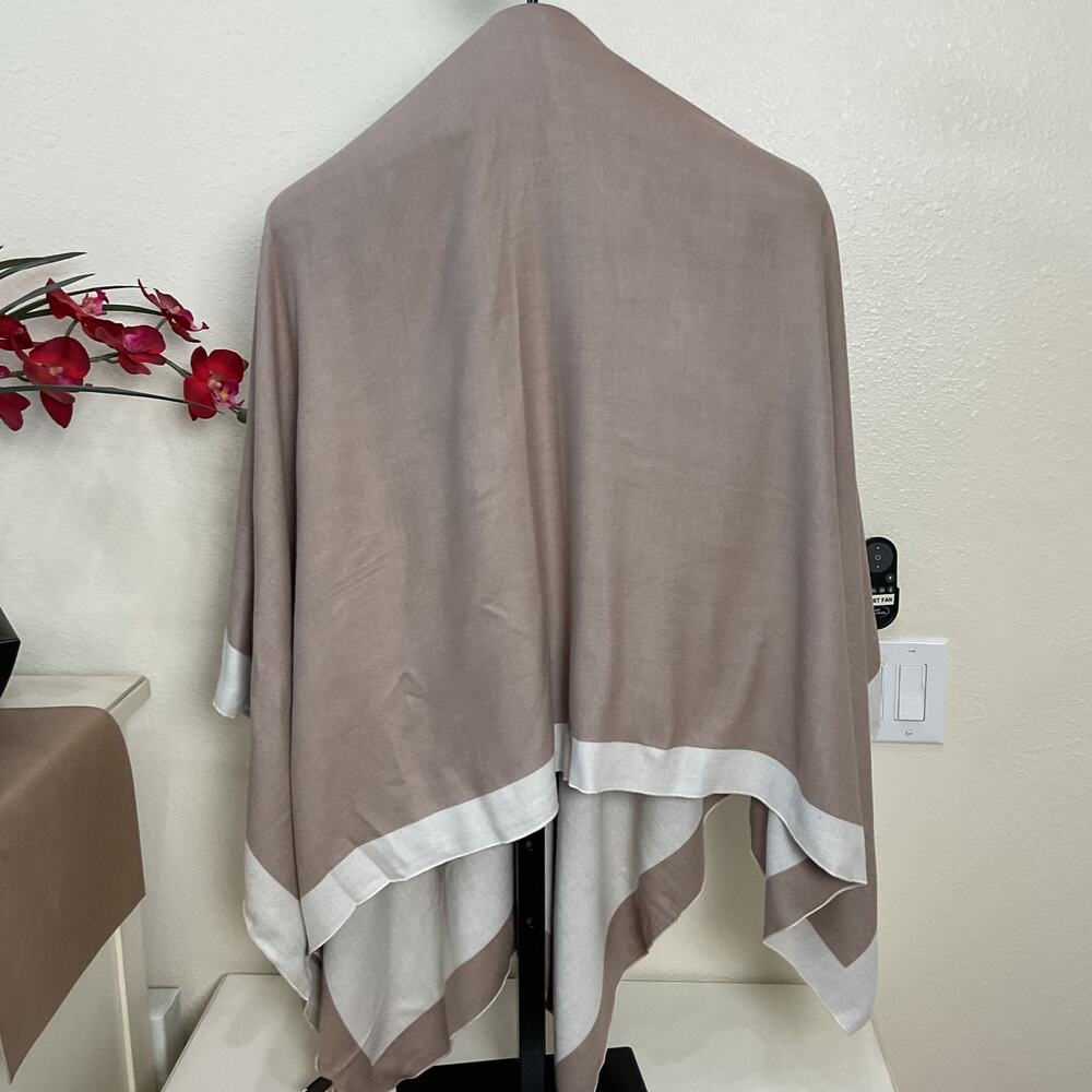 Mellifluous Tan and White Lightweight Casual Poncho Womens NWT - Picture 2 of 10